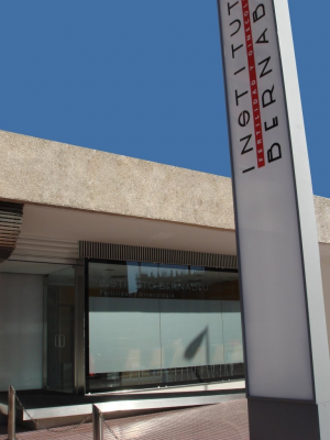 Fachada Instituto Bernabeu Benidorm